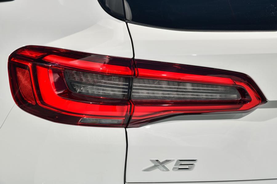 Детали экстерьера BMW X5 xDrive40i (G05) 2018 года  (WW) (фото 5 из 48)